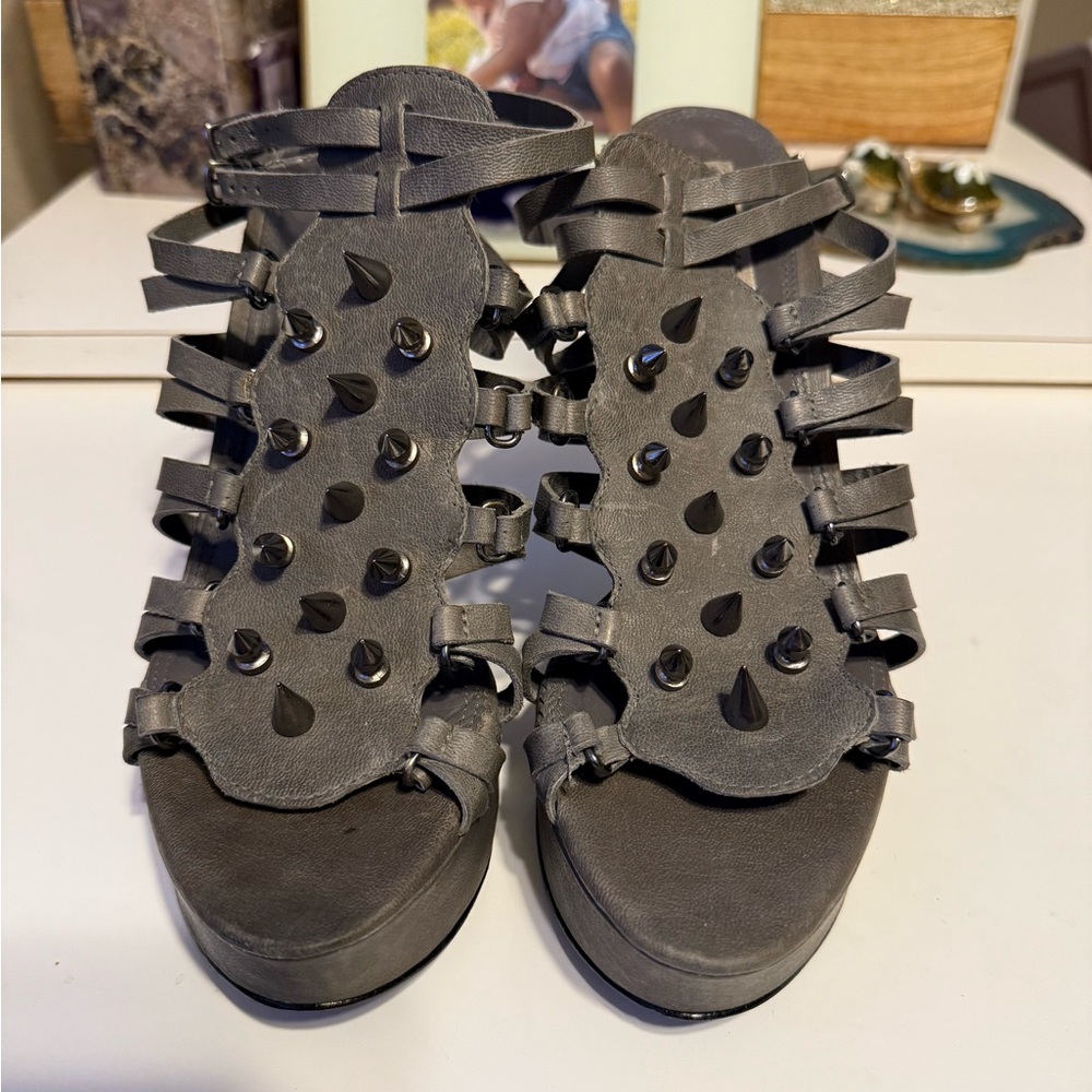 Pour La Victoire Stylish leather gray Strappy heels with Studs